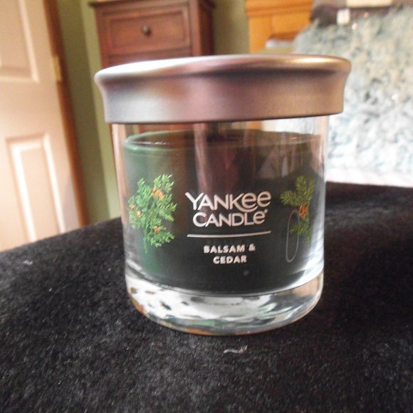 Lot of Two Yankee Candle Balsam & Cedar Small Jar Candles 4.3 oz - Picture 2 of 4